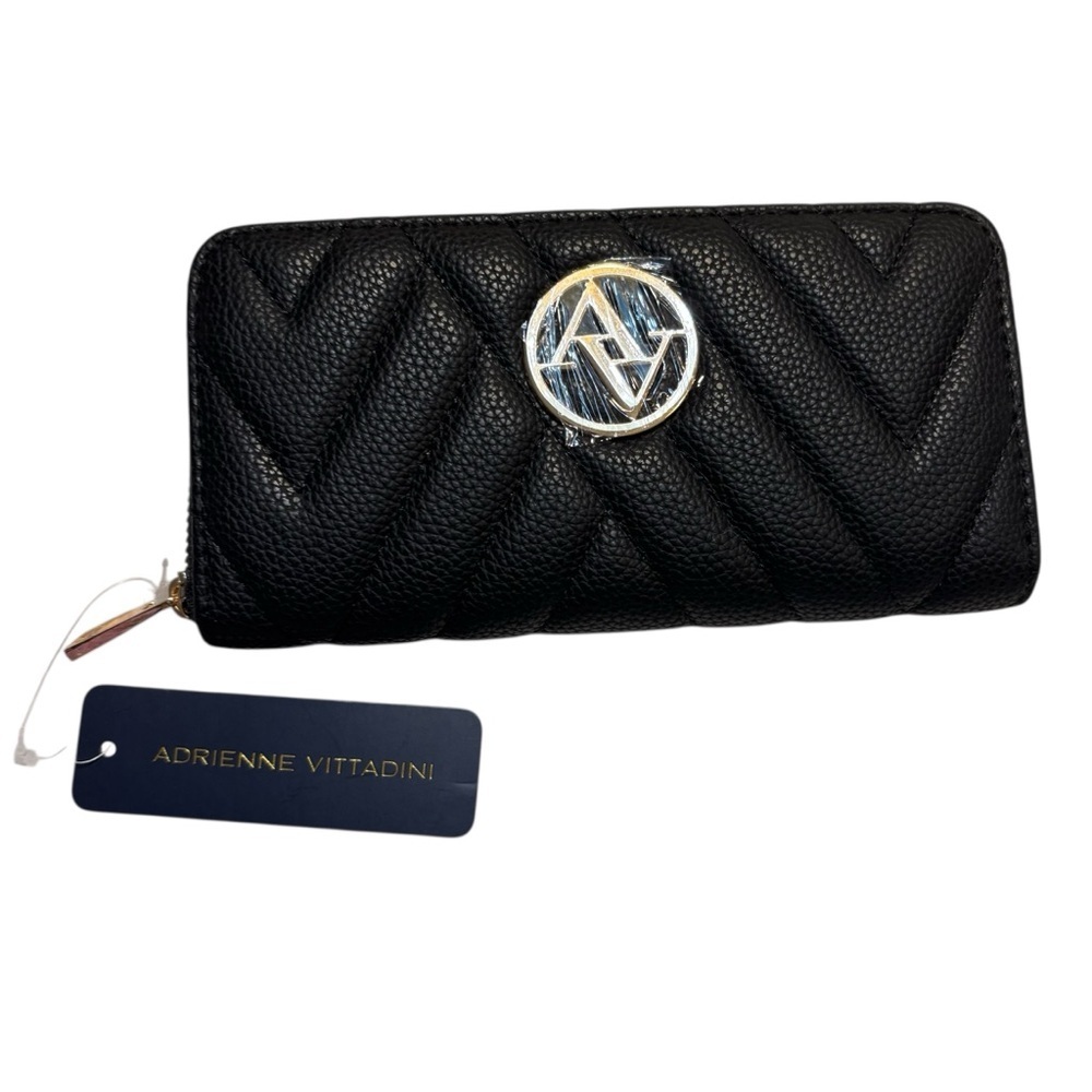Sale! NWT Adrienne Vittadini Wallet Black Quilted Zip Close Clutch Vegan Leather